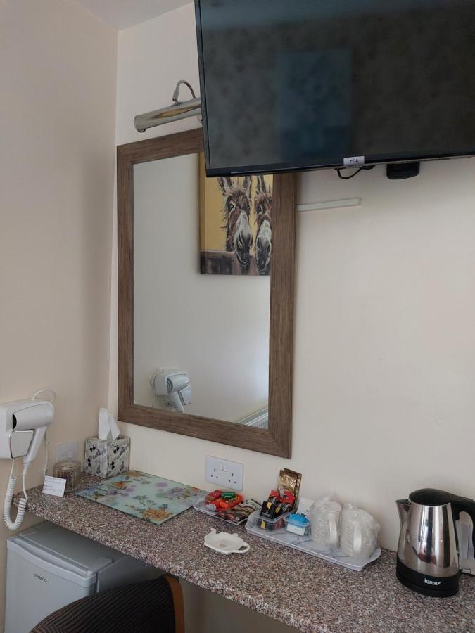 Guest house Ponderosa With Free Onsite Parking And Breakfast Included *